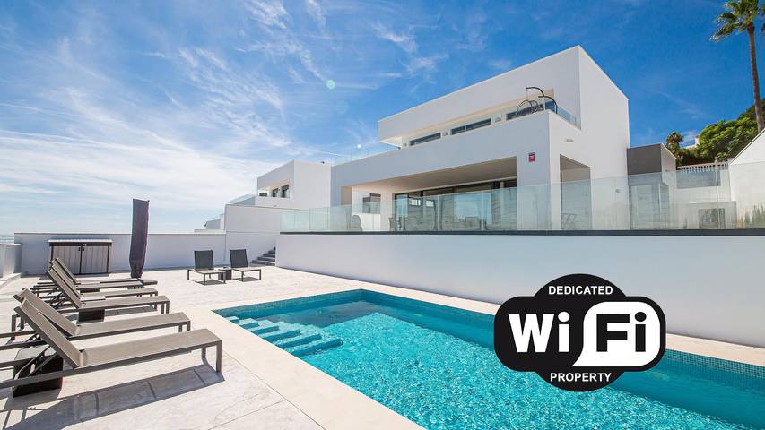 Villa voor 8 personen, met balkon en tuin in Manilva