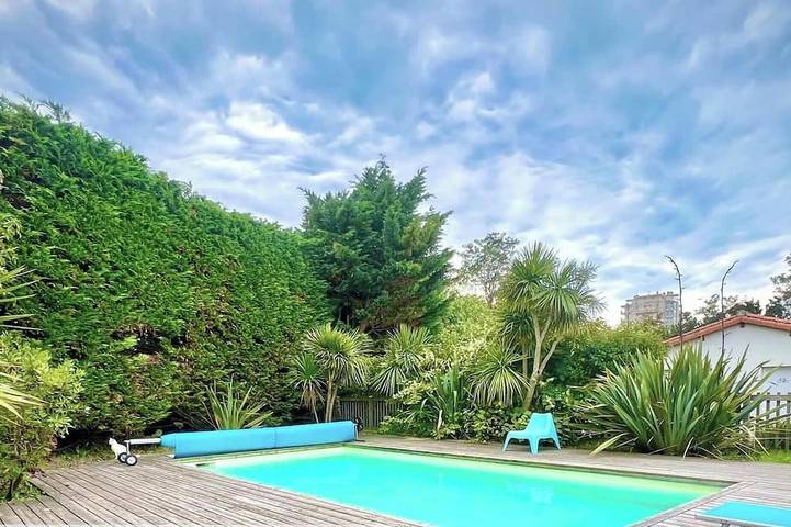 Location de vacances pour 6 personnes, avec Terrasse et Jardin aux Les Sables-d'Olonne