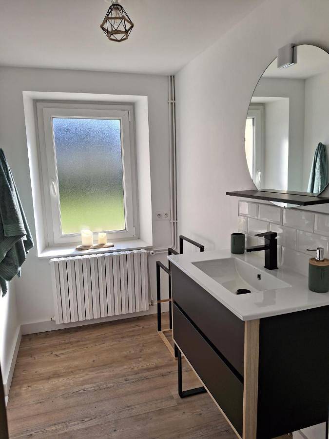 Location de vacances pour 2 personnes, avec jardin et terrasse à Longué-Jumelles - 2