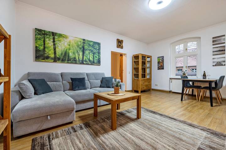 Ganze Wohnung, Ferienwohnung 'Storchenzimmer' mit Gemeinschaftsterrasse und Wlan in Buchholz, Müritz