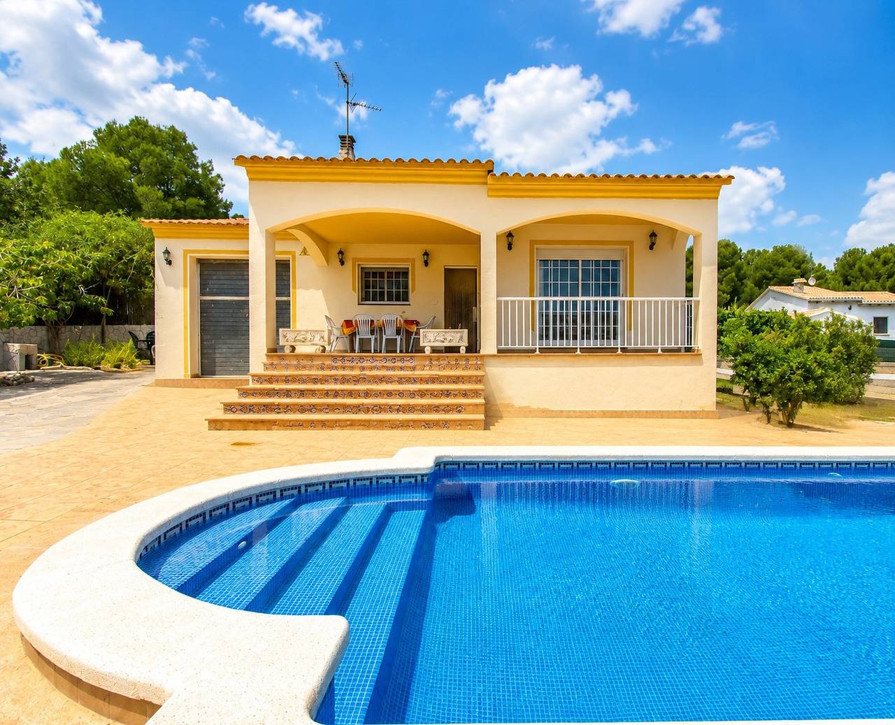 Piscina privada en la Costa Dorada, playa a 3km in Vendrell, Costa Dorada