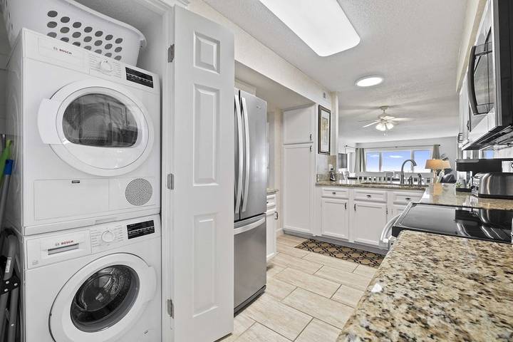 Vacation apartment for 5 people, with children pool and balcony as well as yard and hot tub - 1