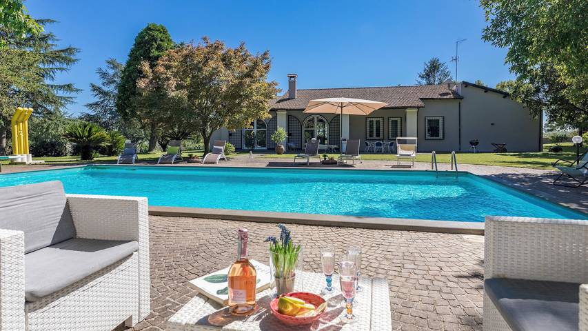 Villa per 6 persone, con Idromassaggio e Giardino nonché Sauna a Nepi