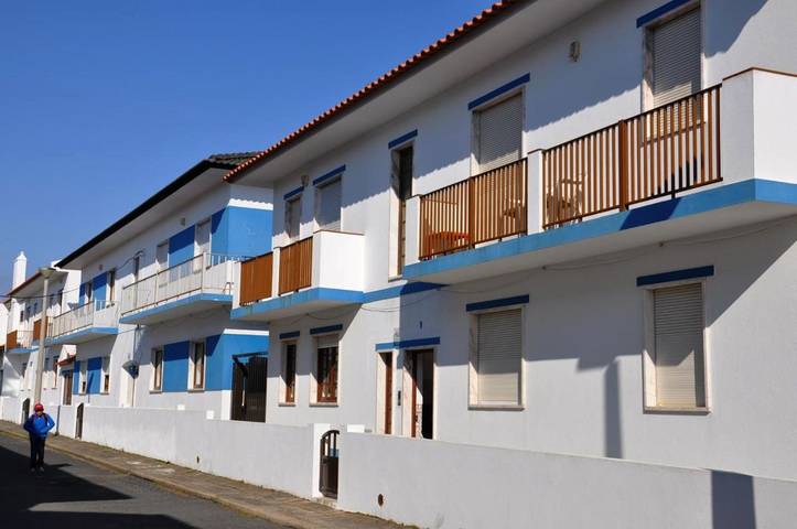 Apartamento de férias para 4 pessoas, com Terraço e Jardim e ainda Vista para o lago em Porto Covo