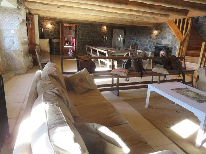Location de vacances pour 14 personnes, avec Balcon et Terrasse ainsi que Jardin et Vue à Nasbinals - 2