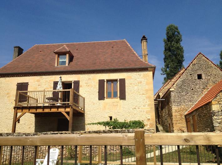 Gîte pour 6 personnes, avec terrasse ainsi que piscine et jardin à Les Eyzies-de-Tayac-Sireuil - 2