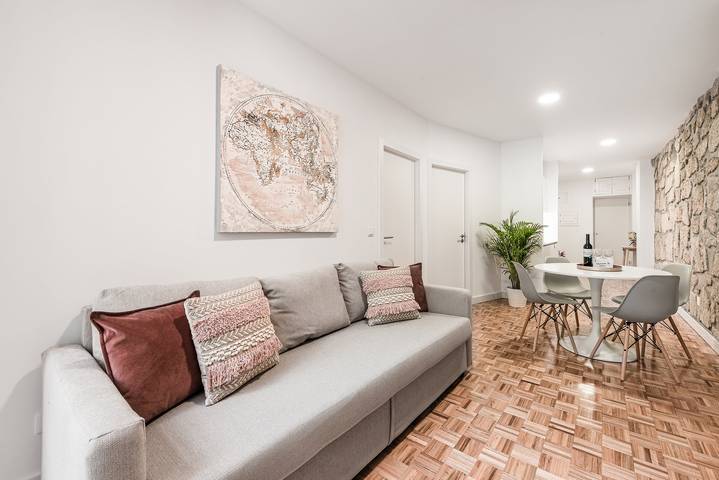Apartamento entero, GuestReady - Grandeur River Terrace in Sé (Porto), Distrito de Porto