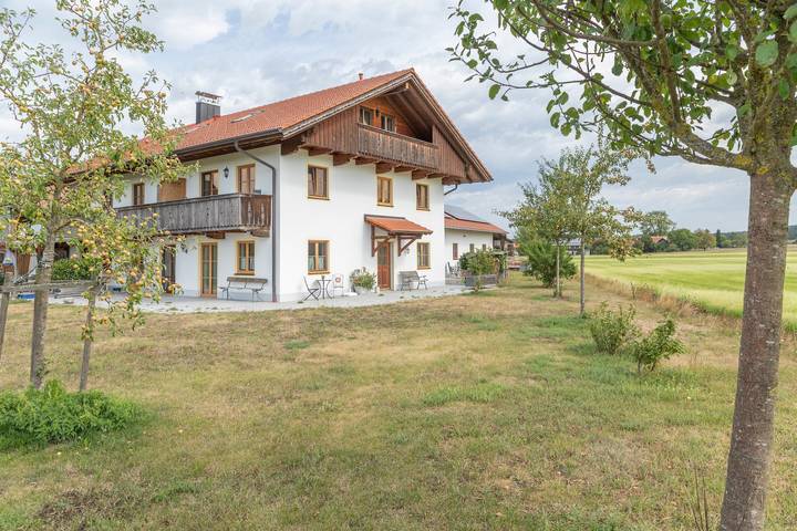 Entire apartment, Apartment 'Für 2 Personen 53 M²' with Balcony and Wi-Fi in Egling, Tölzer Land