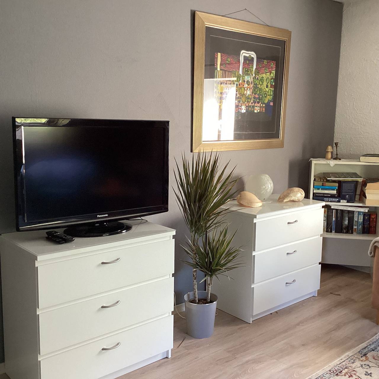 Ganze Wohnung, Apartment „Dachgeschoss“ mit Bergblick, Gemeinschaftsgarten und Wlan in Üxheim, Vulkaneifel