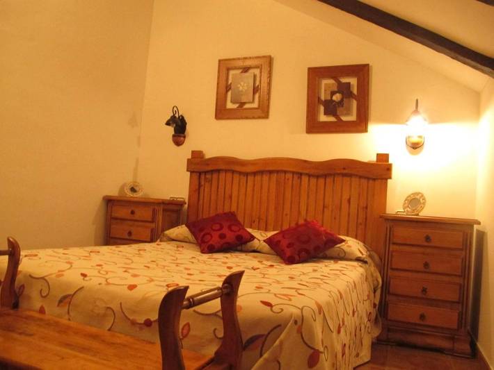 Casa rural para 16 personas, con jardín además de piscina y jacuzzi en Provincia de Cuenca - 3