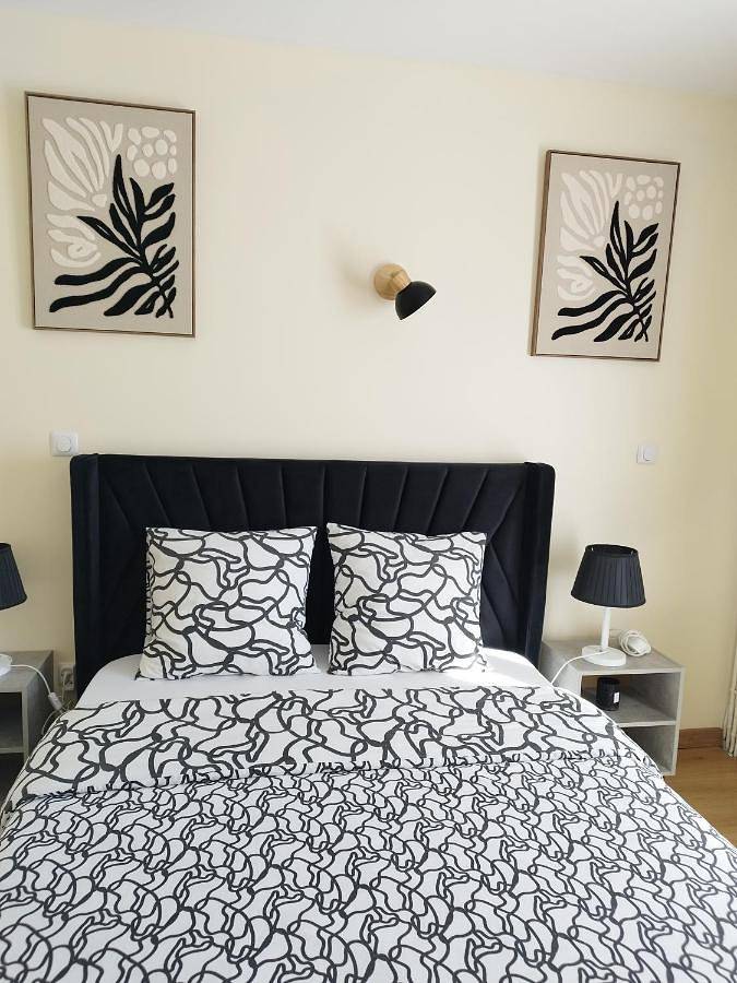 Appartement de vacances entier, Studio cosy à 5 minutes de l'aéroport d'Orly in Paray-Vieille-Poste, Essonne