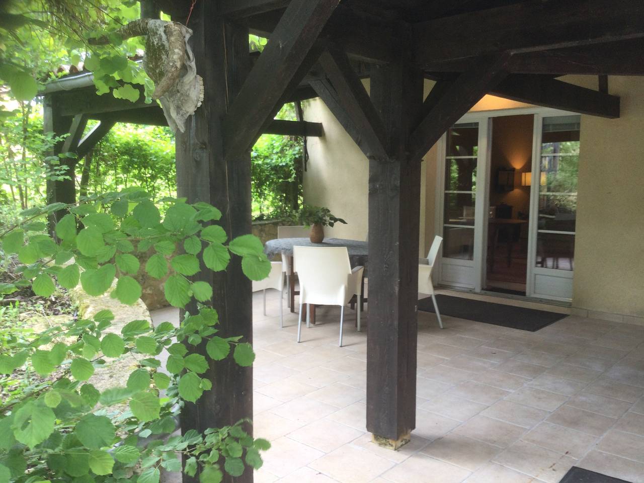 Le Monde in Val de Louyre et Caudeau, Périgord Pourpre