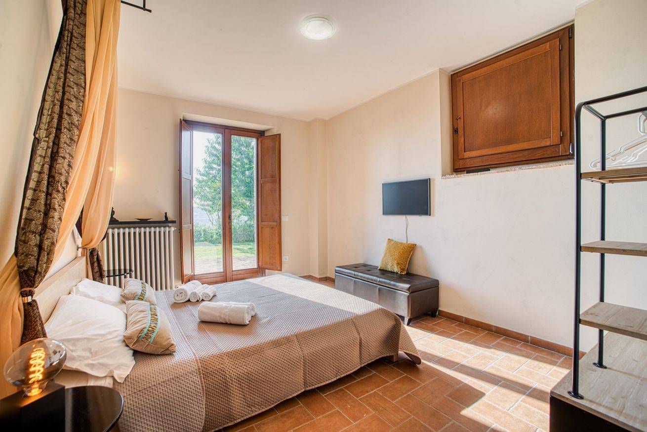 Ganze Wohnung, Nature's Haven Olivi Apartment in Renovated Farmhouse with Pool in Perugia, Perugia Provinz