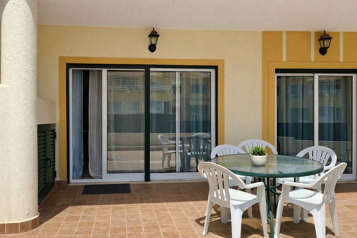 Apartamento entero, T2 Golfinho, com terraço, Bbq, wifi e piscina in Albufeira, Distrito de Faro