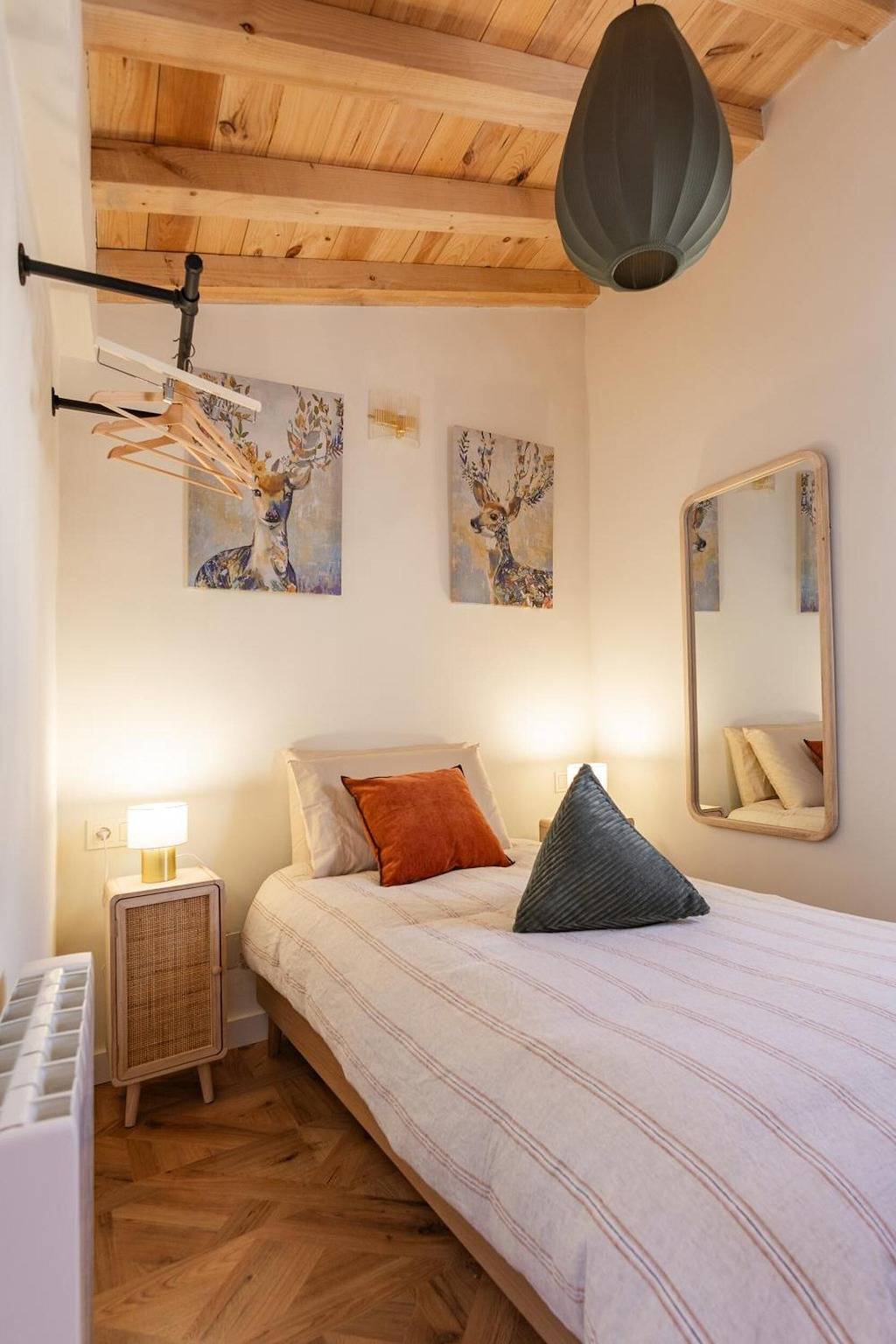 Casa vacacional 'Ca La Mala' con terraza compartida, balcón y Wi-Fi in Biar, Interior de Alicante