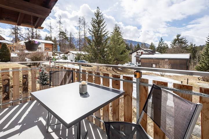 Entire holiday apartment, Casa Anita - 2 room apartment in Laax Dorf, Laax