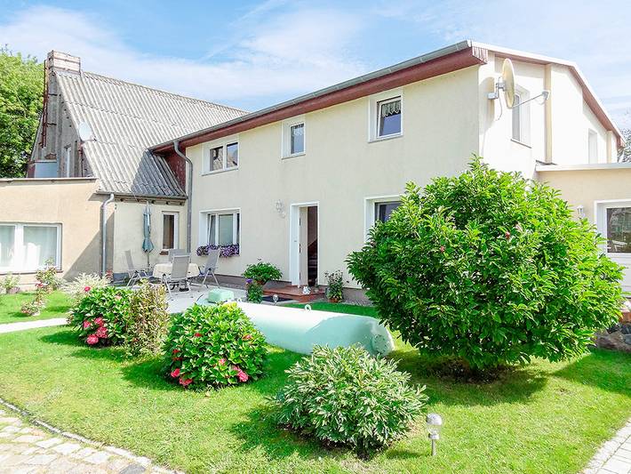 Ferienwohnung für 6 Personen, mit Terrasse und Garten