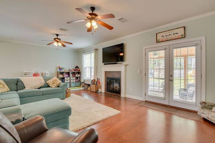 Vacation rental for 10 people, with yard and terrace in North Augusta