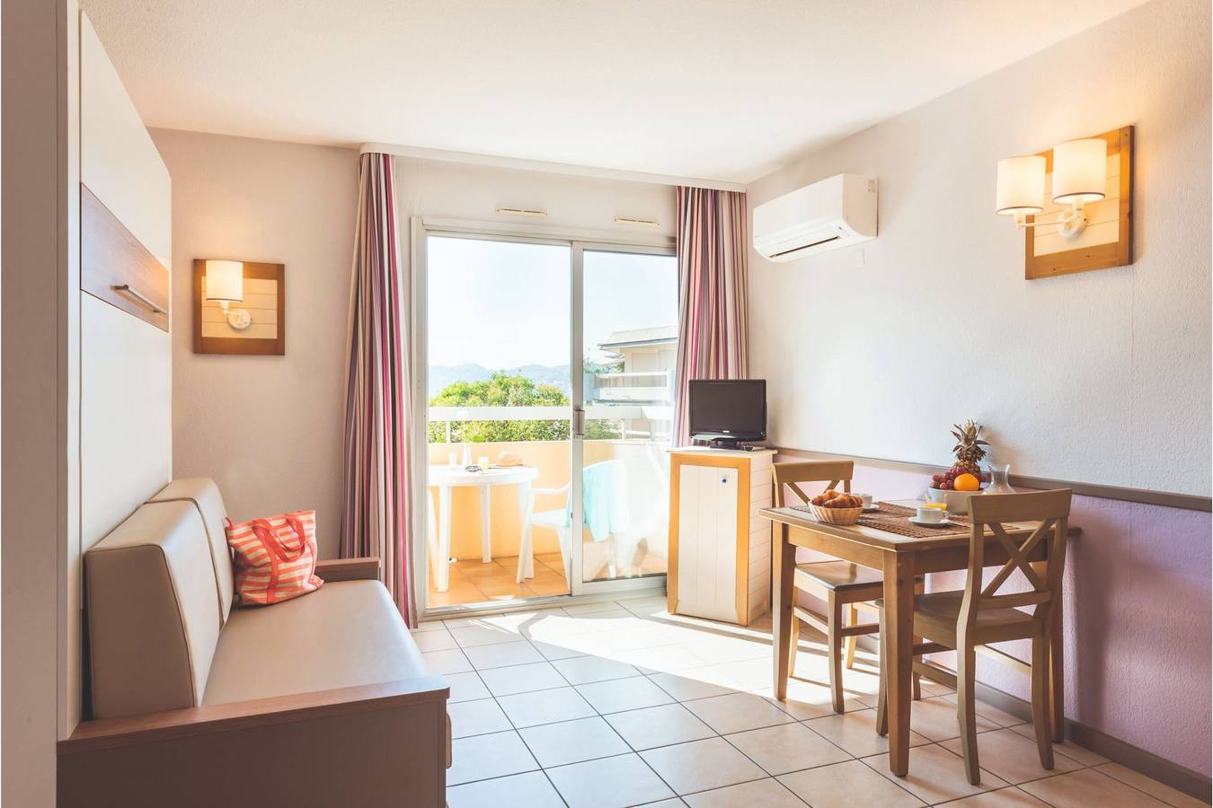 Helt studio, La Rostagne S2p in Antibes, Cannesregionen