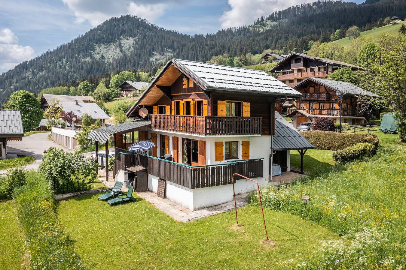 Chalet "Perce Neige" con vista montagna e giardino privato in Chatel, Les Portes du Soleil