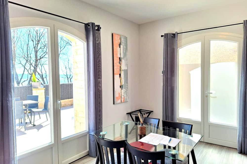 Apartamento entero, Apartment with Terrace in Sainte-Tulle, Parque natural regional del Luberon