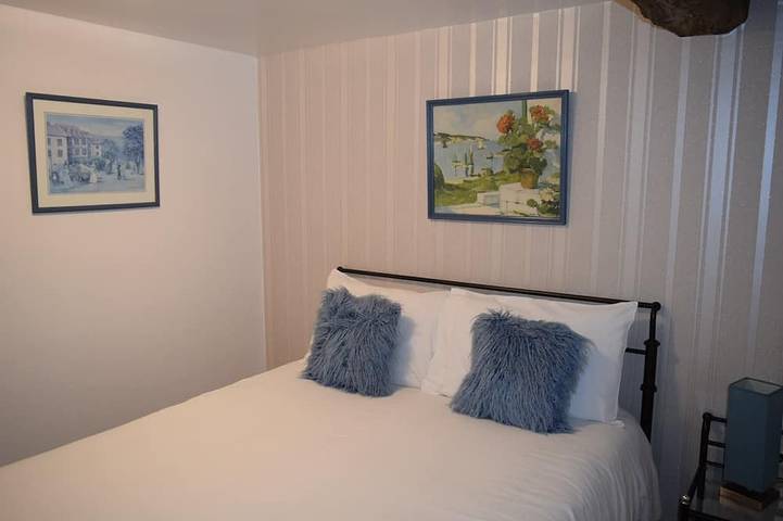 Gîte pour 8 personnes, avec terrasse ainsi que piscine et jardin à Monsireigne - 4