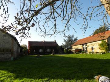 Maison d’hôte pour 2 personnes, avec jardin ainsi que terrasse et vue dans Allier