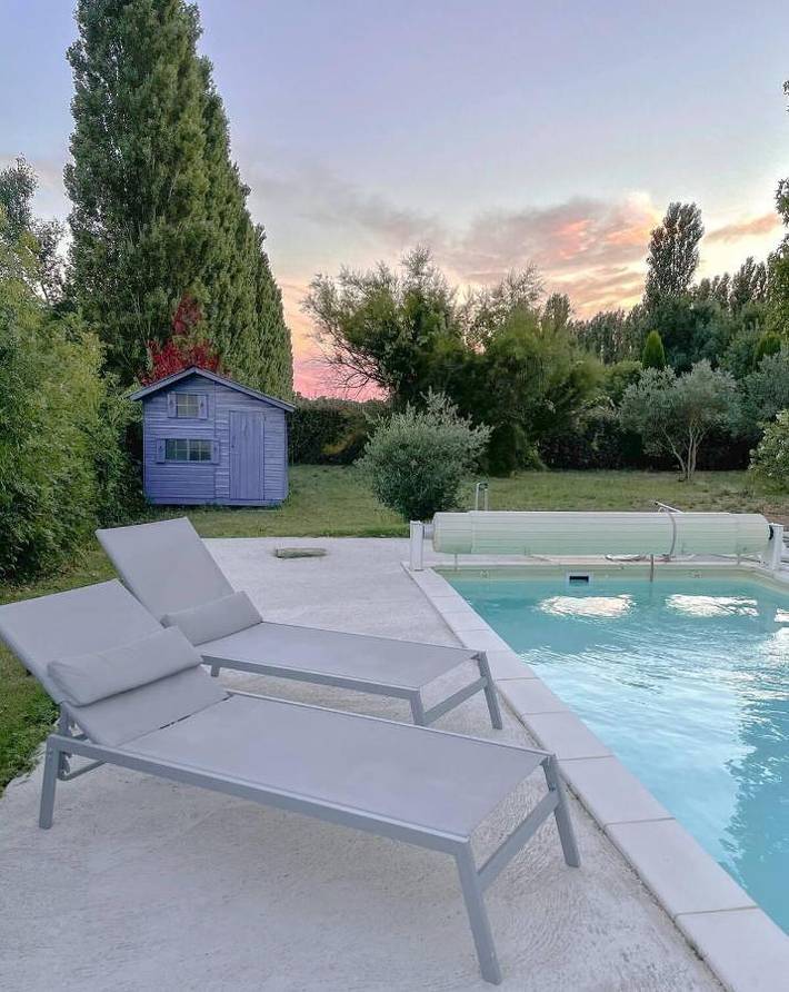 Gîte pour 4 personnes, avec piscine ainsi que terrasse et jardin à Mollégès - 2