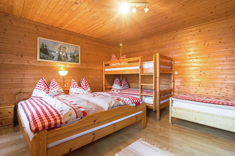 Farmhouse in St. Johann with Sauna & Garden in Sankt Johann im Pongau, Ski Amadé