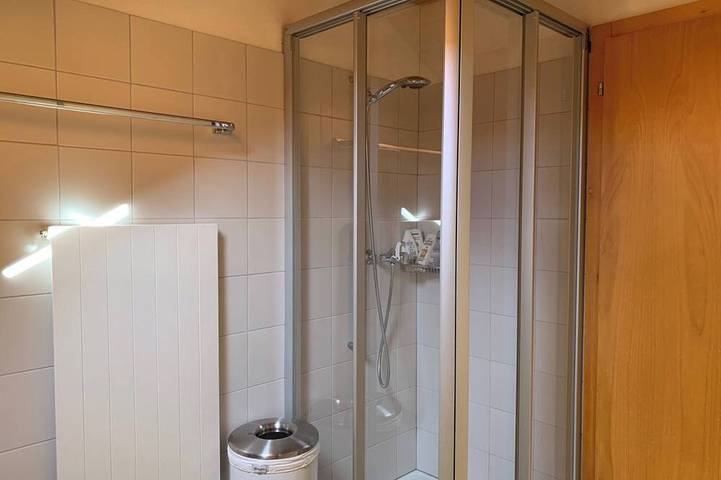 Ganze Wohnung, Haus Vicasa, Andiast, (Andiast), 59003B in Andiast, Alpenarena