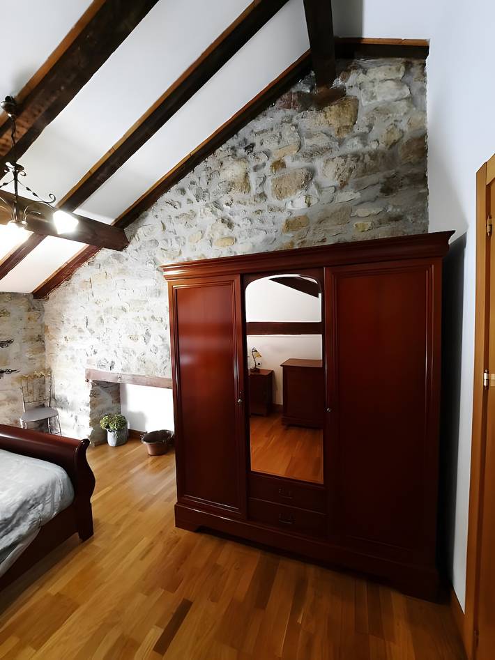 Ganze Wohnung, Apartment mit Pool, Grill und gemeinsamem Garten in Alsasua in Alsasua, Cordillera Cantábrica