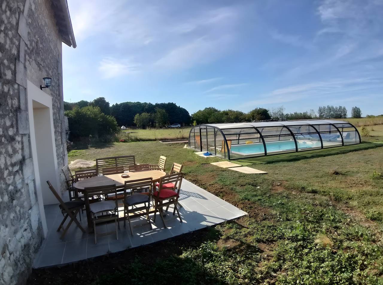 Gîte la casa de la hada/gîte familiar/jardín y piscina compartida in Saint-Genest-d'Ambière, Vienne
