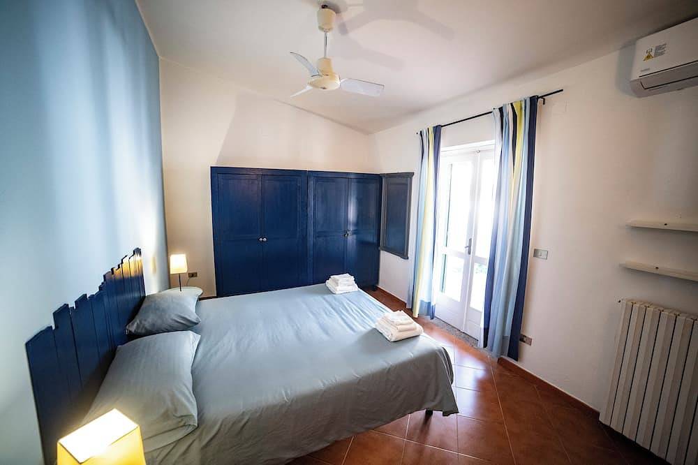 Dream Vacation in Calabria: Villa with Patio 200 Meters from the Sea Free Parking in Parghelia, Provincia de Vibo Valentia