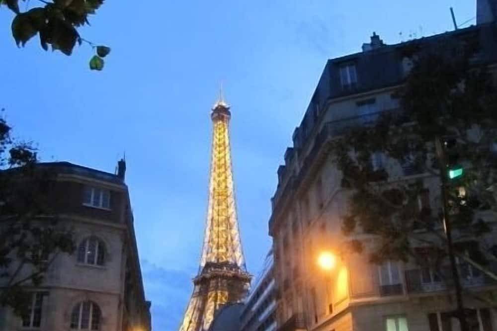Appartement entier, Suite Tour Eiffel et location d'appartement de luxe à Paris avec Wifi in Tour Eiffel, Paris
