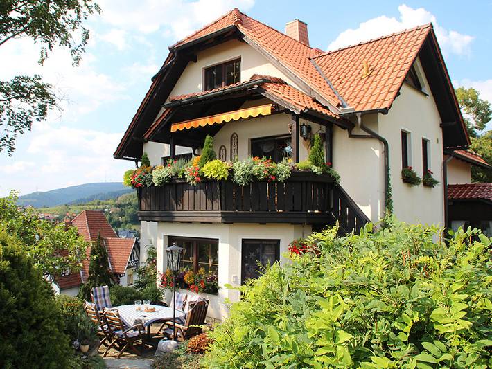 Ferienwohnung für 4 Personen, mit Balkon/Terrasse und Terrasse sowie Garten in Frankenblick