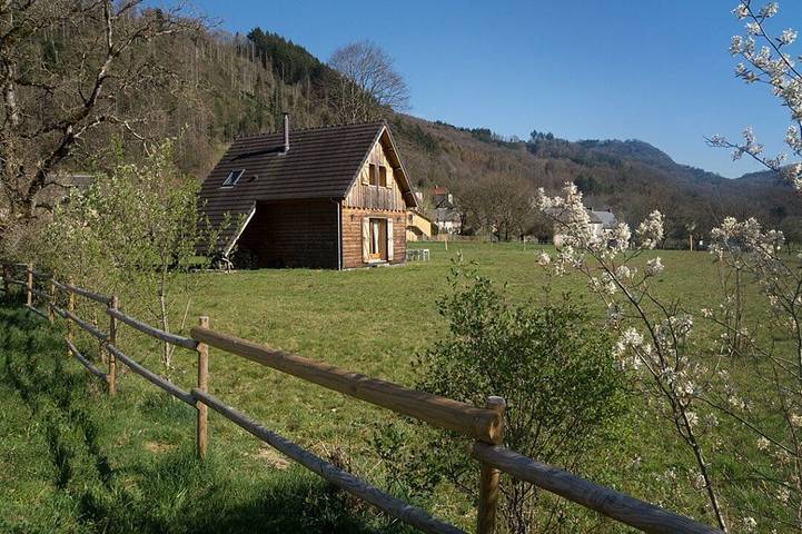 Gîte pour 6 personnes, avec jardin, animaux acceptés dans le Cantal - 2