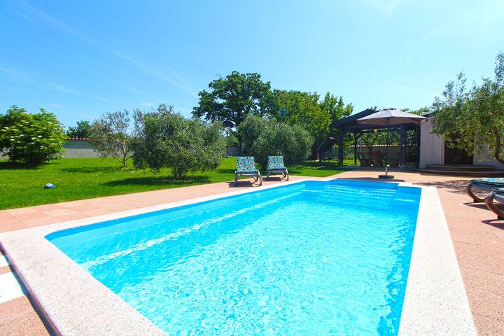 Ferienhaus für 4 Personen mit Terrasse in Valtura, Südküste Istrien