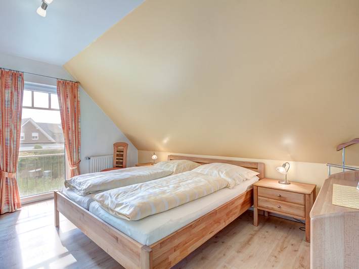 Ferienhaus für 6 Personen, mit Sauna und Terrasse sowie Garten in Butjadingen - 4