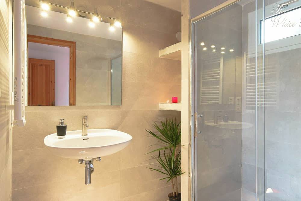 White Rock Villa with breathtaking views and pool in Colera, Alt Empordà