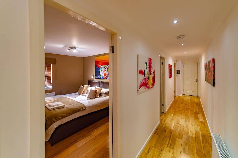 Modern, open, comfortable home within walking distance of Golf courses and beach in Gullane, Edinburgh and Lothian
