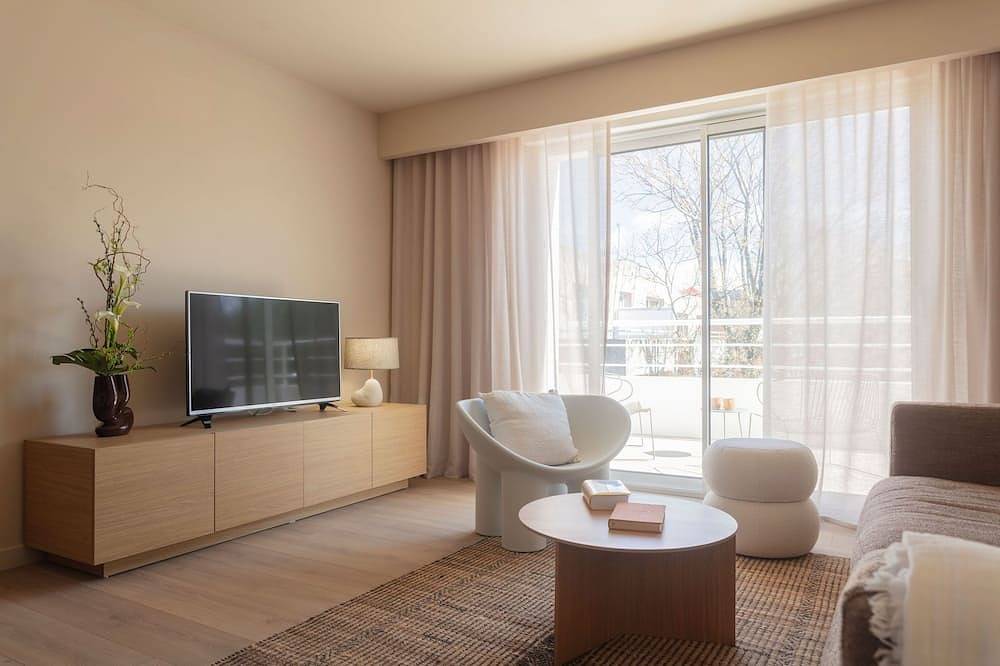 Apartamento entero, Séjour chic avec accès au spa + piscine in Baillargues, Côte d'Améthyste