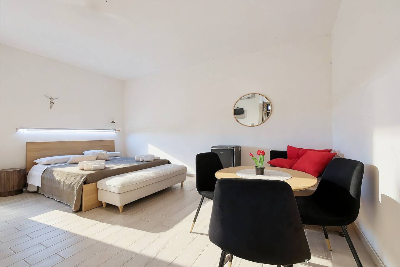 Apartamento 'Cantine Cippone Room' con Terraza Compartida, Wi-Fi y Aire Acondicionado in Monte Sant'Angelo, Gargano