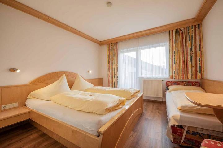 BnB für 8 Personen, mit Garten und Ausblick im Stubaital - 2