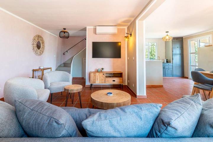 Location de vacances pour 8 personnes, avec jardin ainsi que terrasse et jacuzzi dans Allianz Riviera - 3