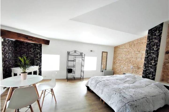 Gîte pour 2 personnes, avec jacuzzi et sauna à Theizé - 2