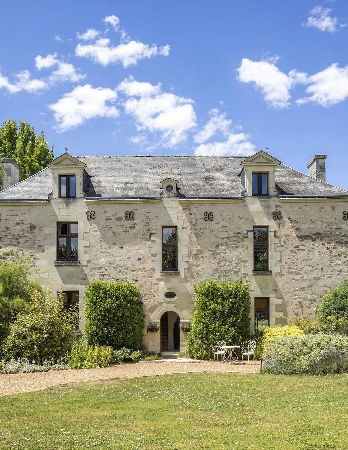 Manoir De Levesque in Les Verchers-sur-Layon, Loire-Tal