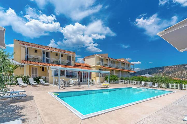 Hotel für 4 Personen, mit Garten und Pool