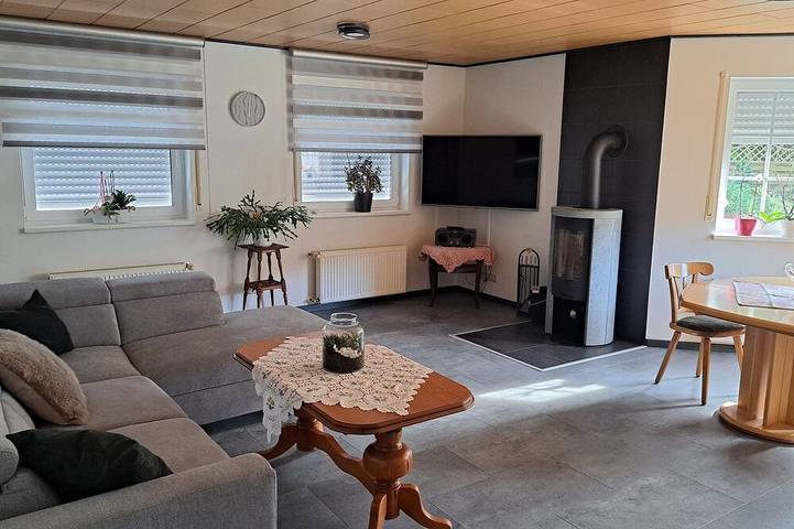 Ferienwohnung für 3 Personen, mit Terrasse und Garten