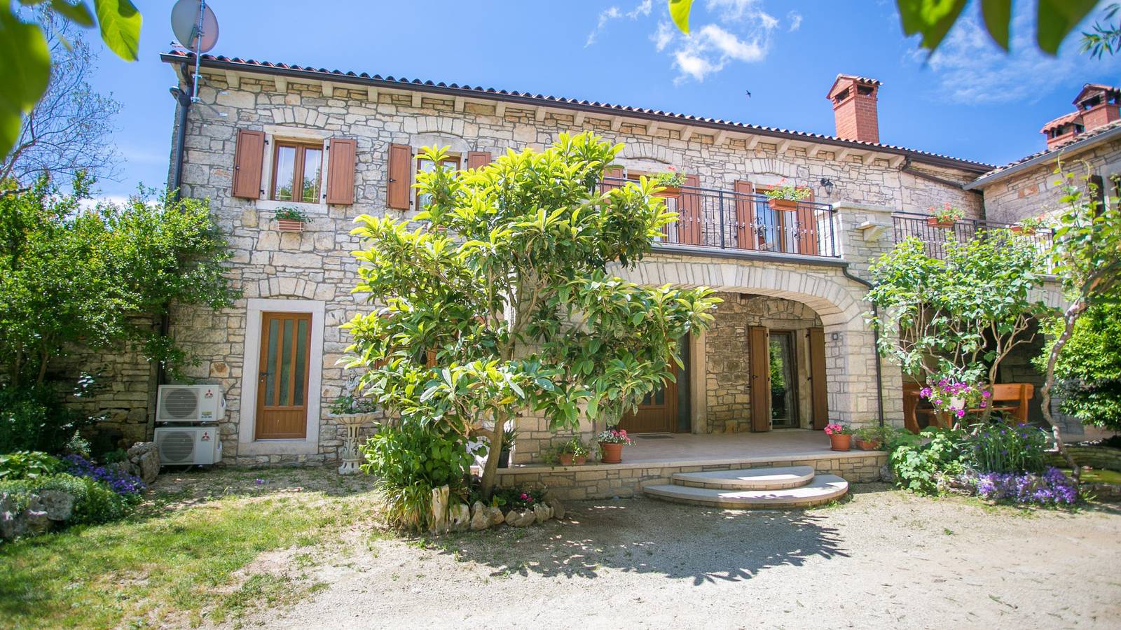 Villa for 5 People in Central Istria, Istria