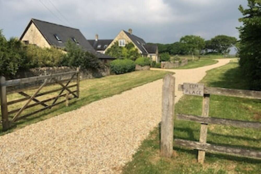 Beautifully converted stone cottage in the heart of the Isle of Wight 716 in Shalfleet, Isle of Wight